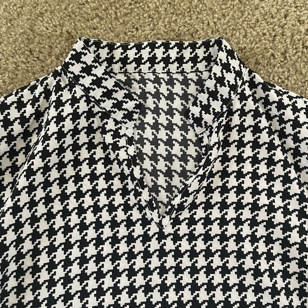 Houndstooth Tunic - Picture 3 of 3